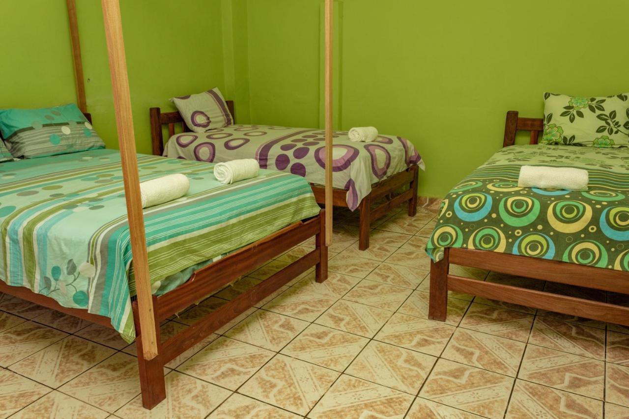Perezoso Hostel Rurrenabaque Exteriör bild