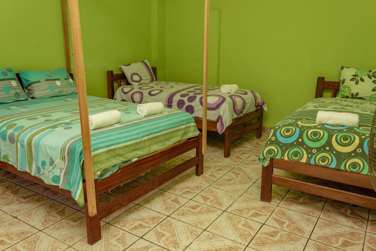 Perezoso Hostel Rurrenabaque Exteriör bild